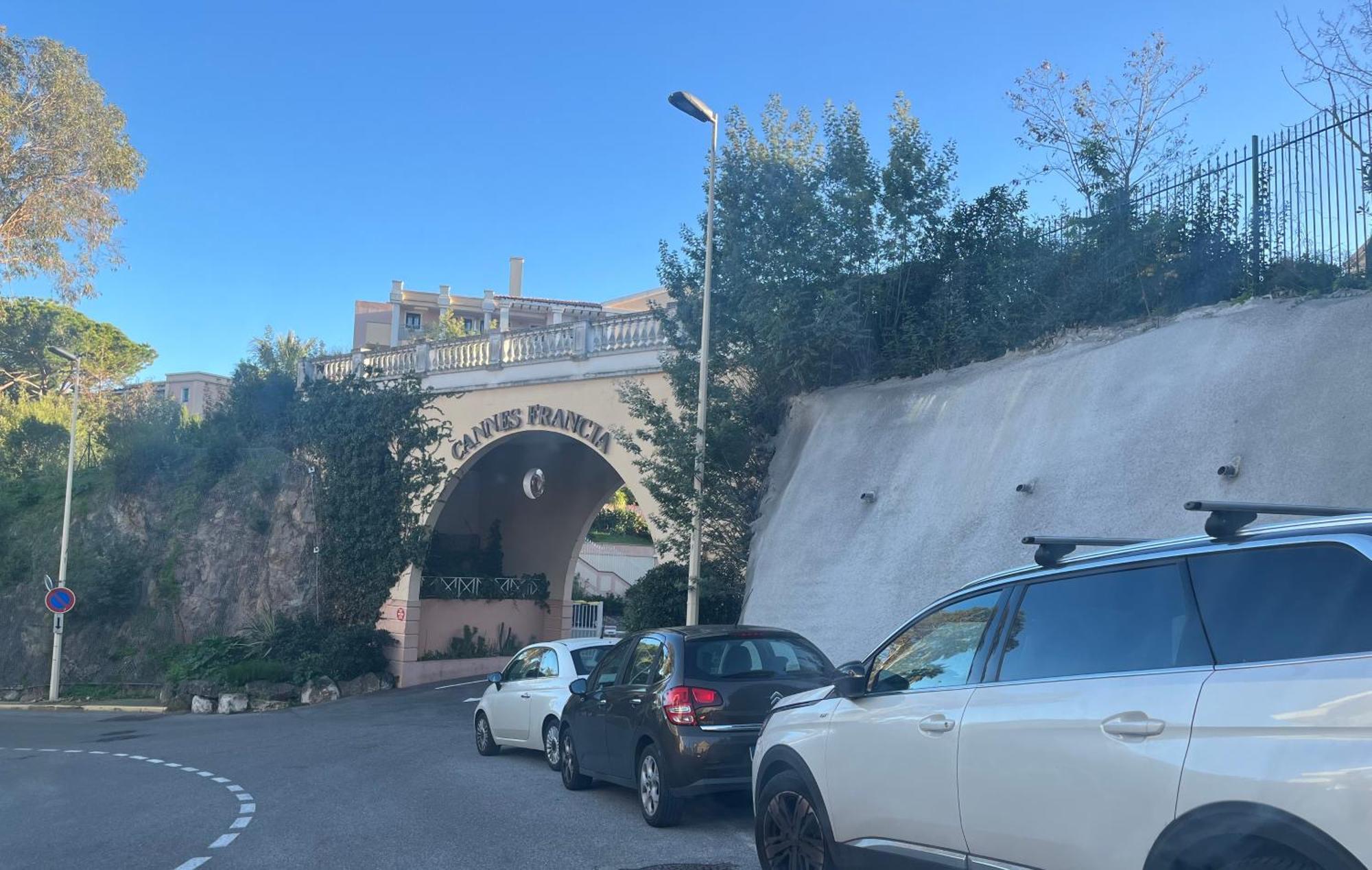 Superbe appartement vue mer av. piscine et tennis Cannes Extérieur photo
