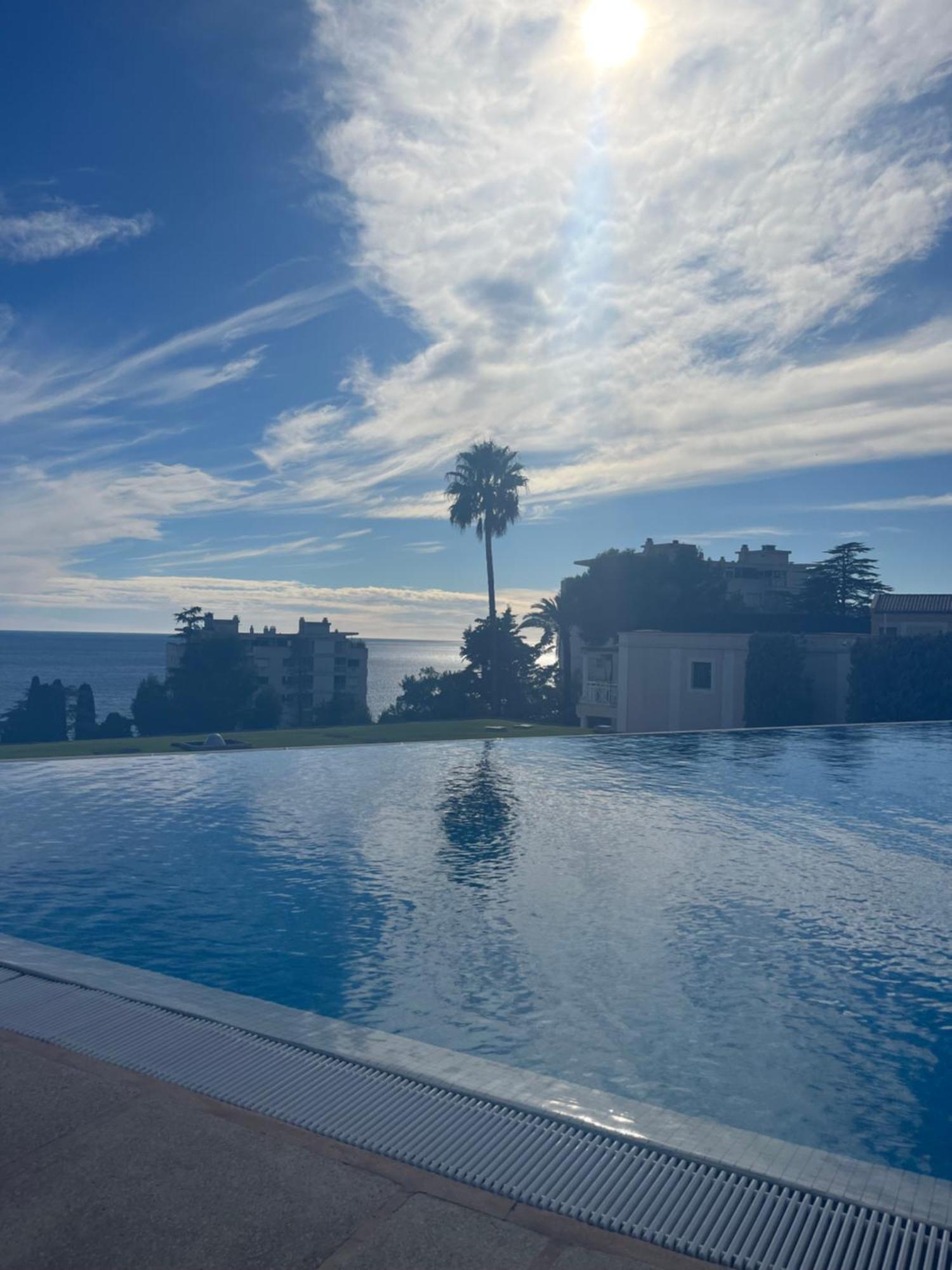 Superbe appartement vue mer av. piscine et tennis Cannes Extérieur photo