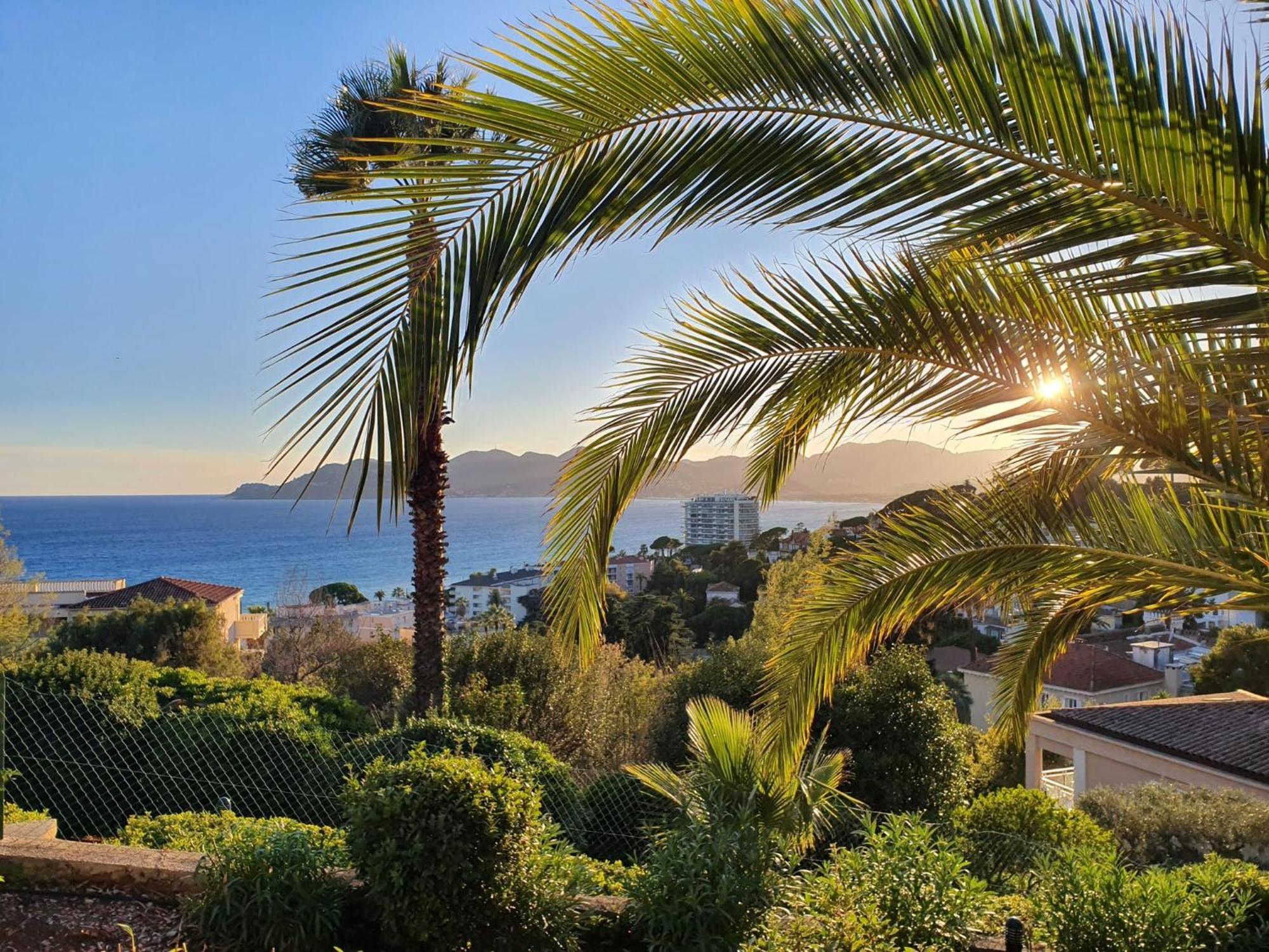 Superbe appartement vue mer av. piscine et tennis Cannes Extérieur photo