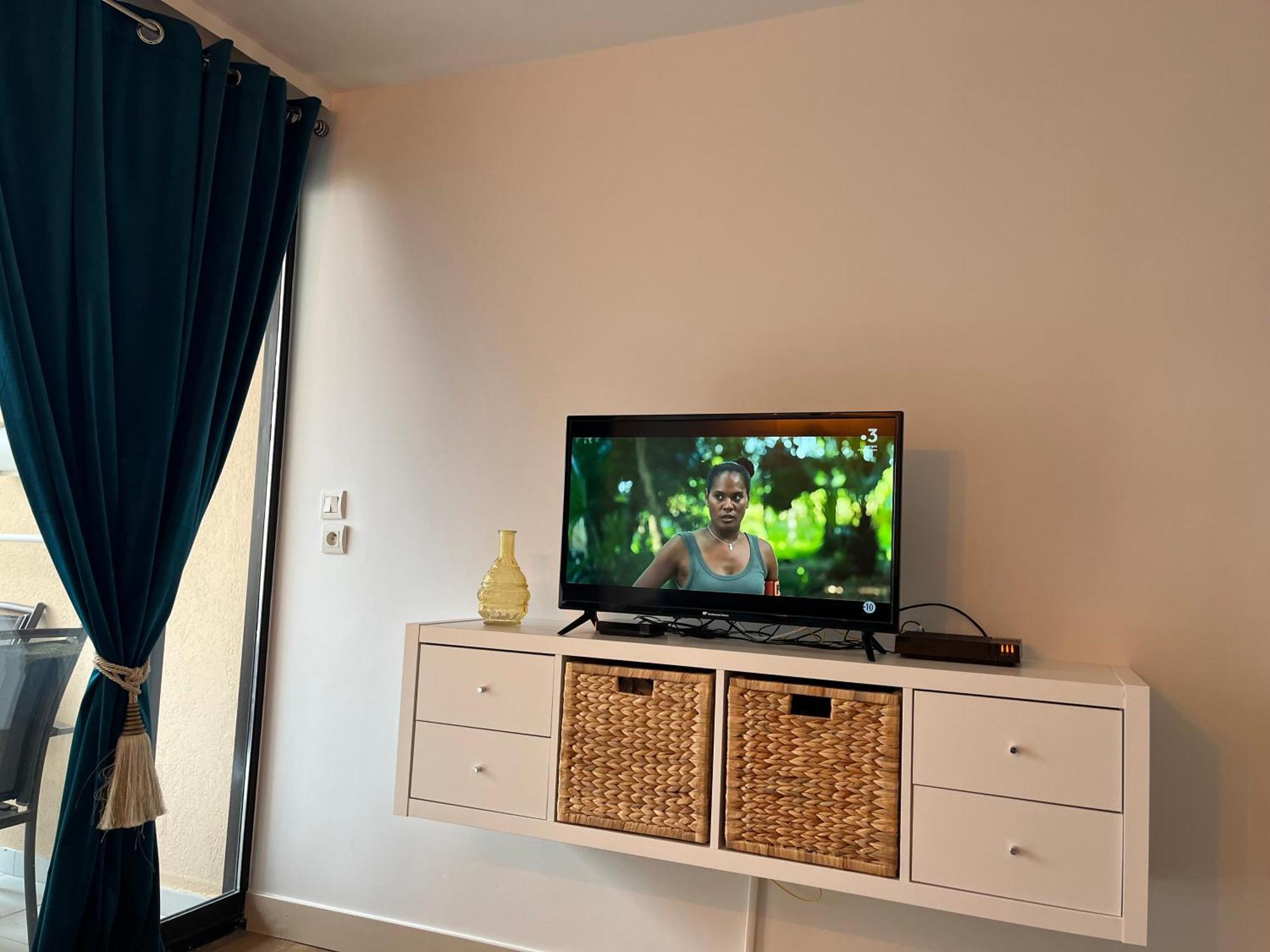 Superbe appartement vue mer av. piscine et tennis Cannes Extérieur photo